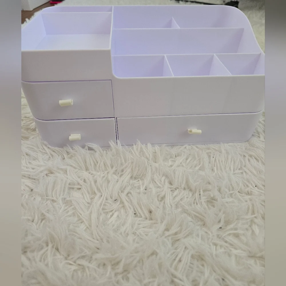 White Makeup Organizer